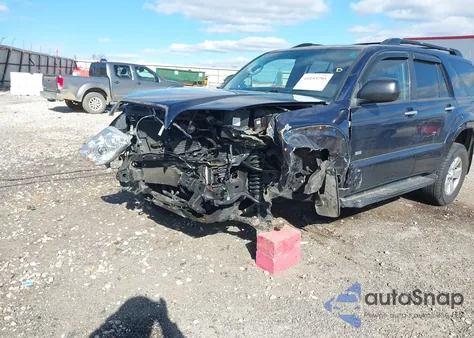 2007 Toyota 4Runner Sr5 V8 z USA, uszkodzony, nr VIN JTEZT14R178011089